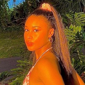 Meet your Posher, Hunter re’